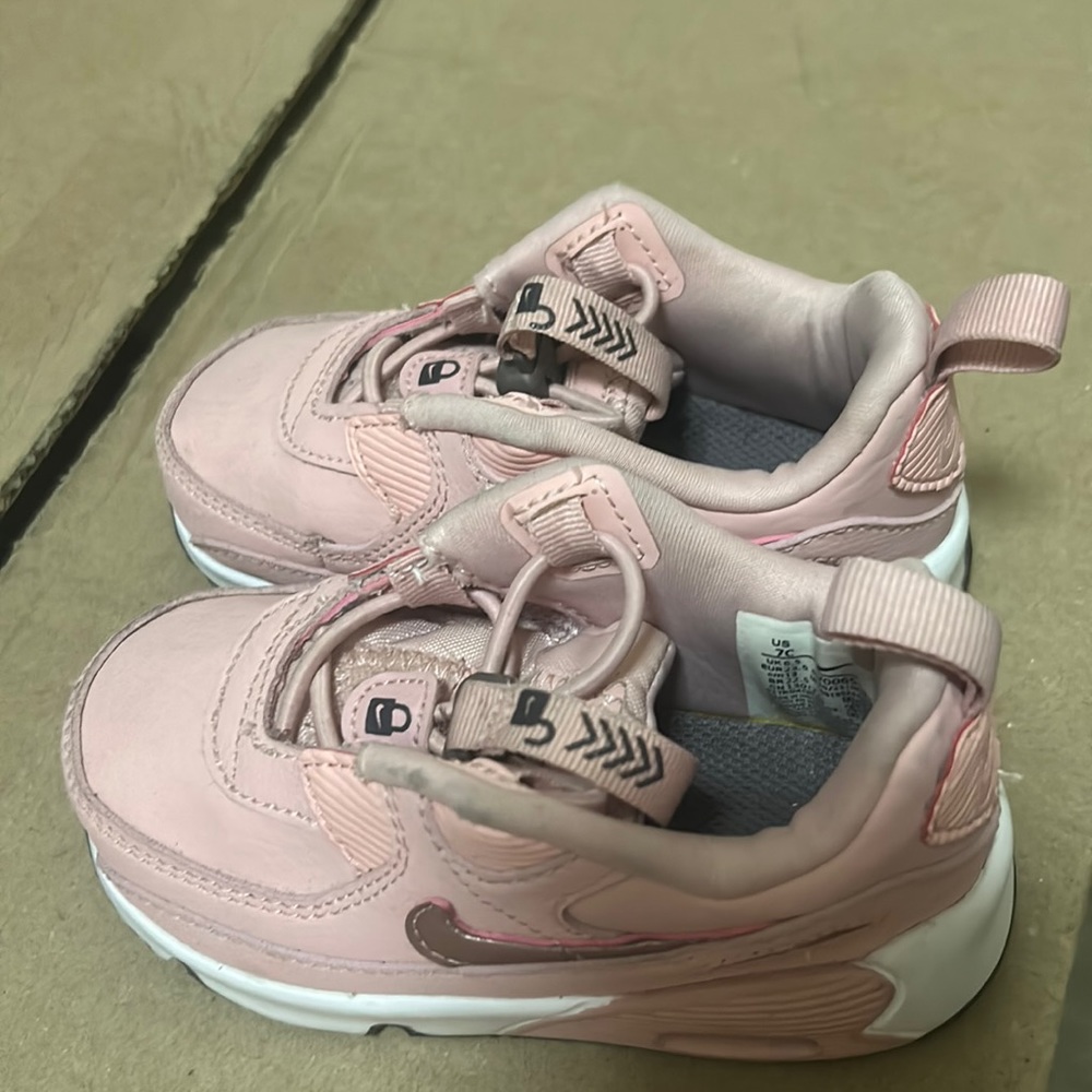 Nike sneakers for girl toddler